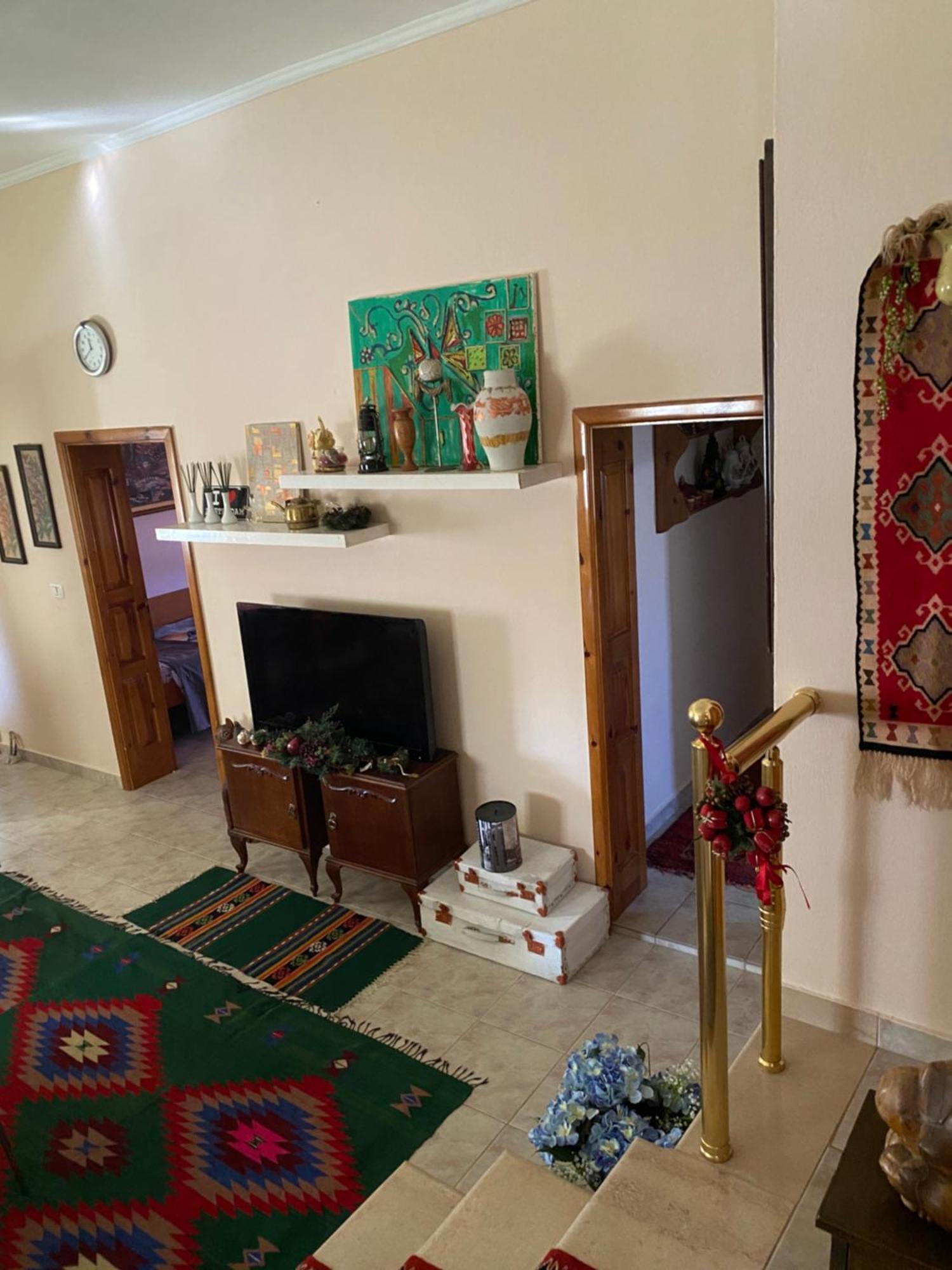 Villaer 38 Korce